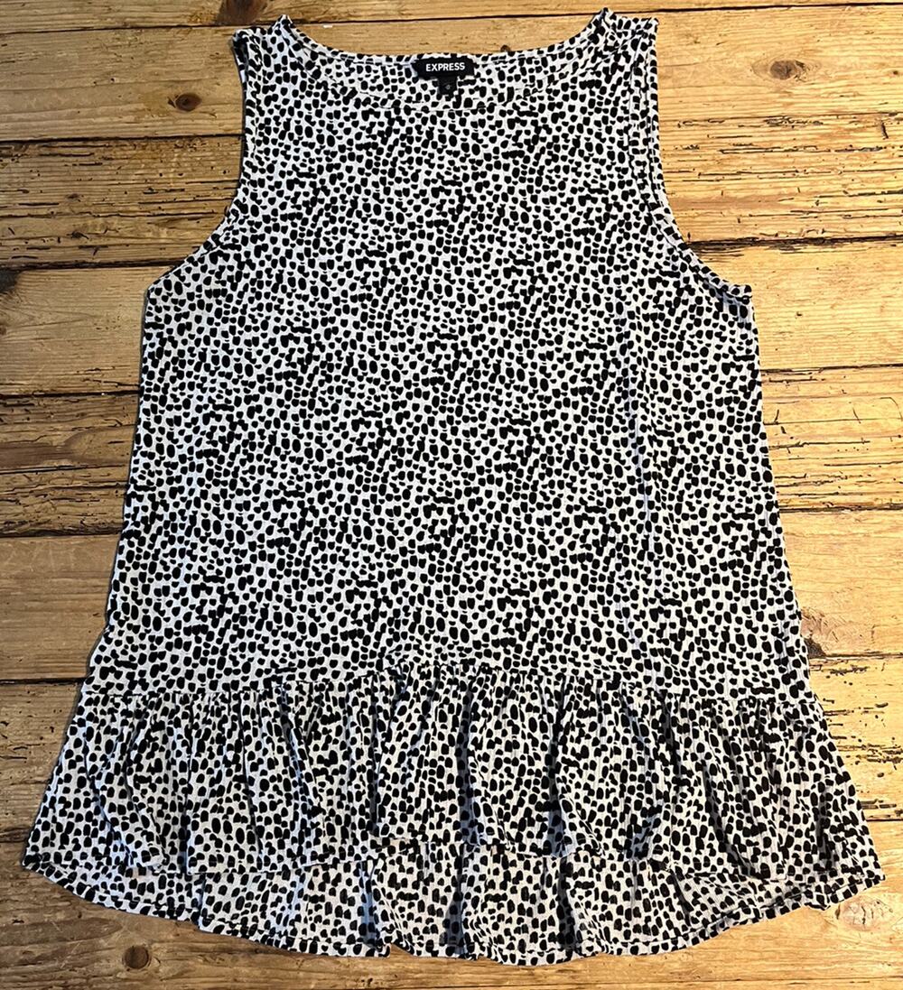 Express Women’s Size M Black White Sleevless Flowy Blouse NWOT